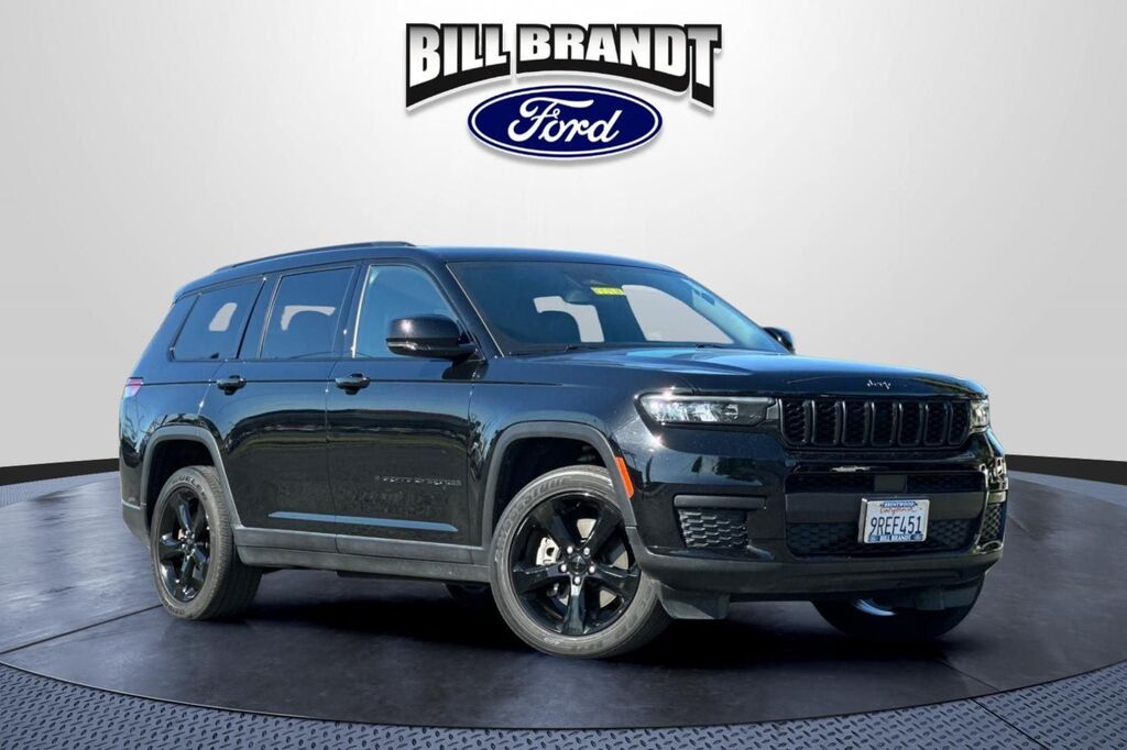 2023 Jeep Grand Cherokee L Laredo — photo 1 of 27