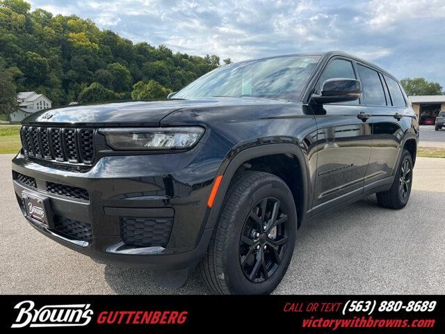 2024 Jeep Grand Cherokee L Laredo — photo 1 of 25