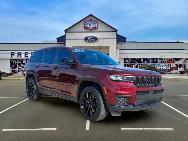 2023 Jeep Grand Cherokee L Laredo — photo 1 of 13