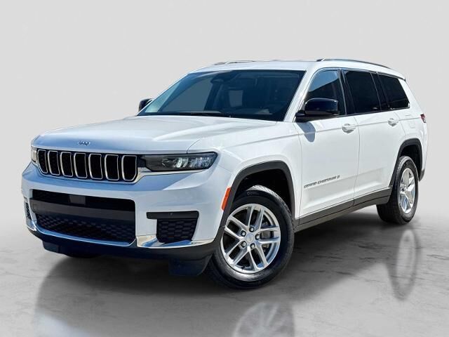 2023 Jeep Grand Cherokee L Laredo — photo 1 of 26