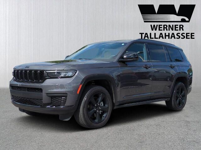 2023 Jeep Grand Cherokee L Altitude — photo 1 of 13