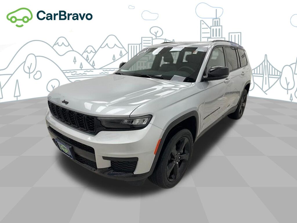 2023 Jeep Grand Cherokee L Altitude 4x4 — photo 1 of 7