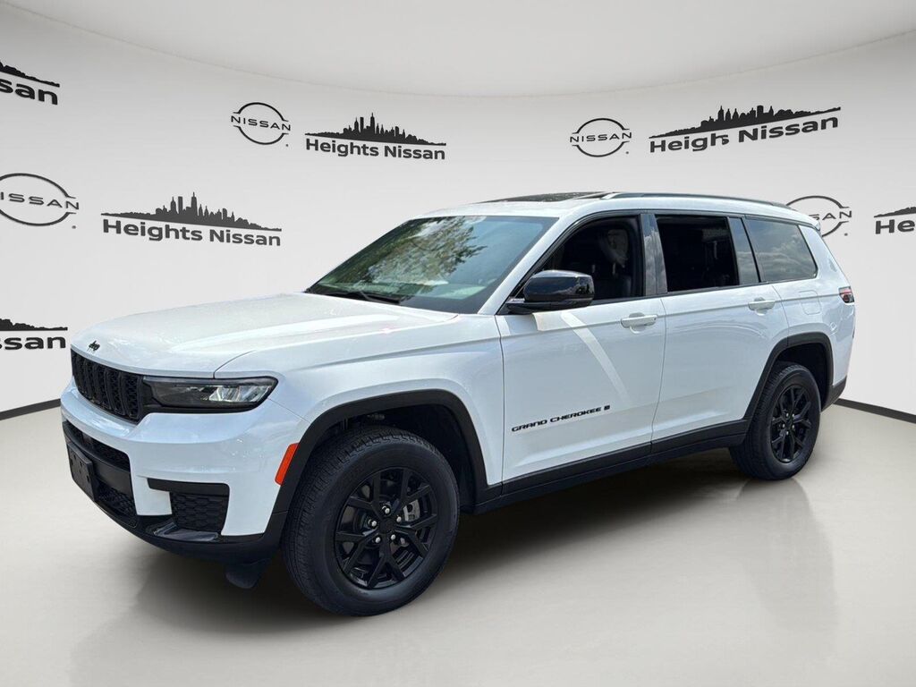 2025 Jeep Grand Cherokee L Altitude X — photo 1 of 26