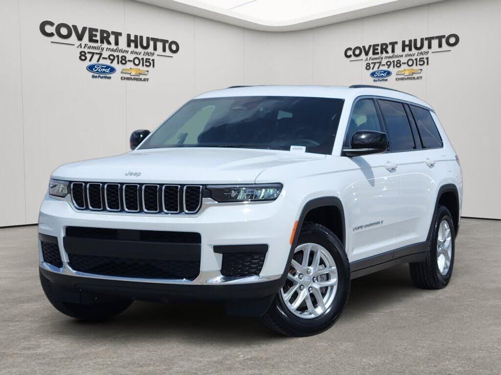 2025 Jeep Grand Cherokee L Laredo — photo 1 of 1