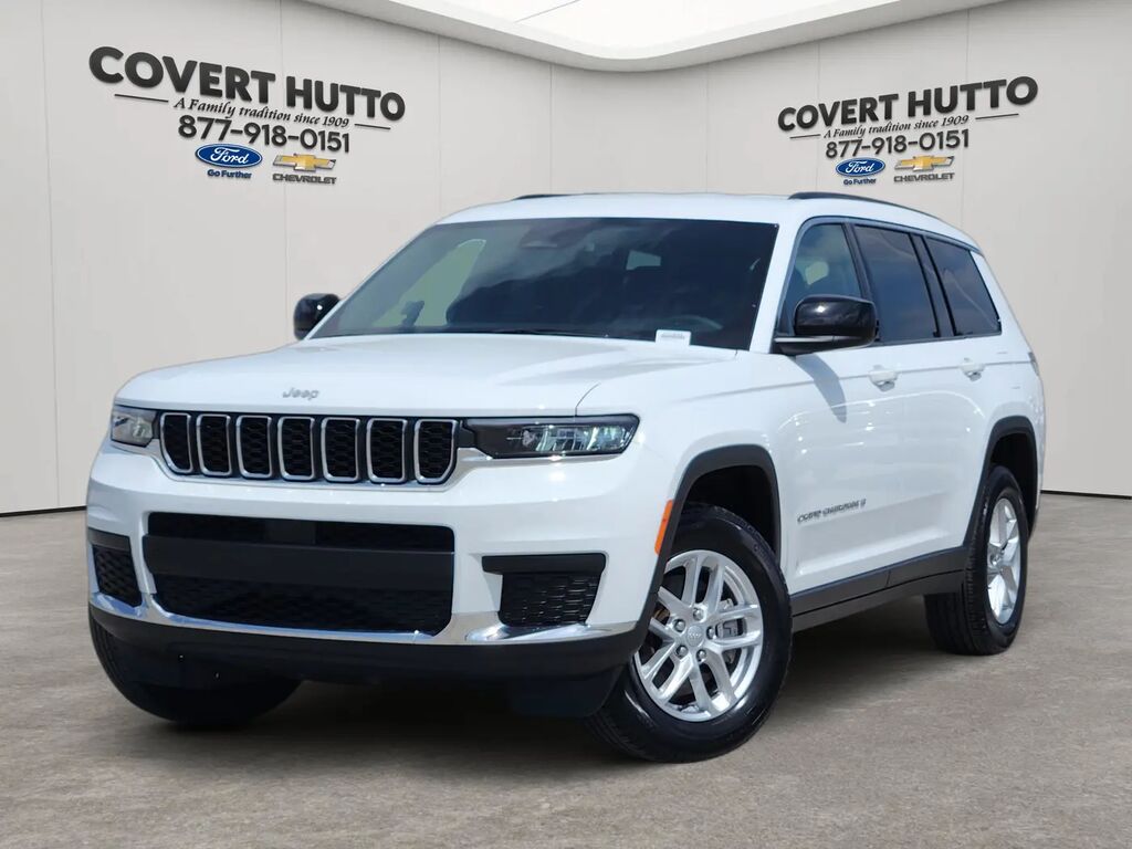 2025 Jeep Grand Cherokee L Laredo — photo 1 of 13