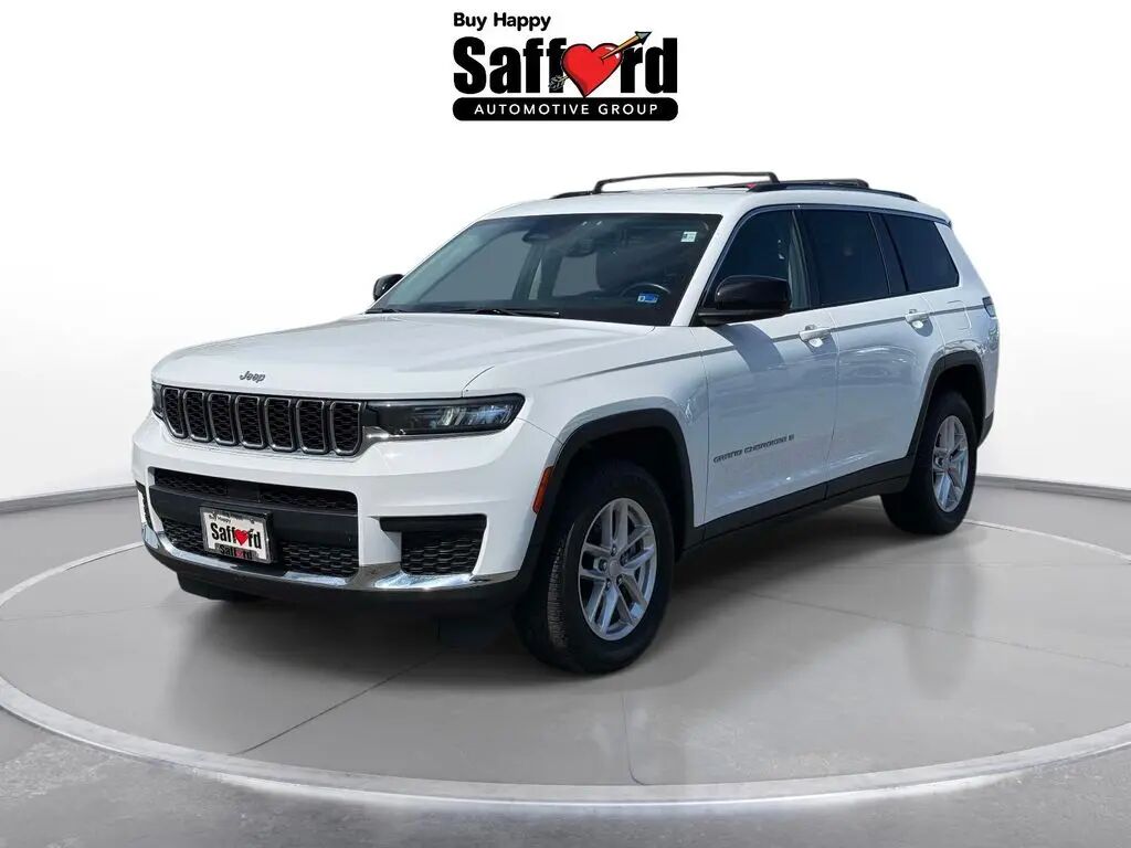 2021 Jeep Grand Cherokee L Laredo — photo 1 of 13