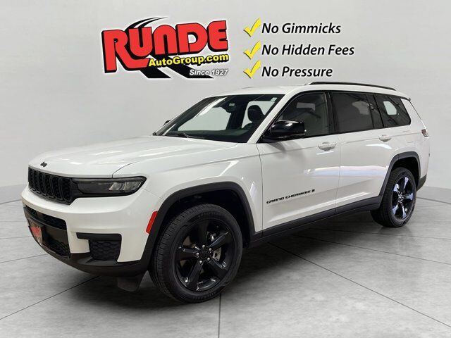 2021 Jeep Grand Cherokee L Altitude — photo 1 of 1