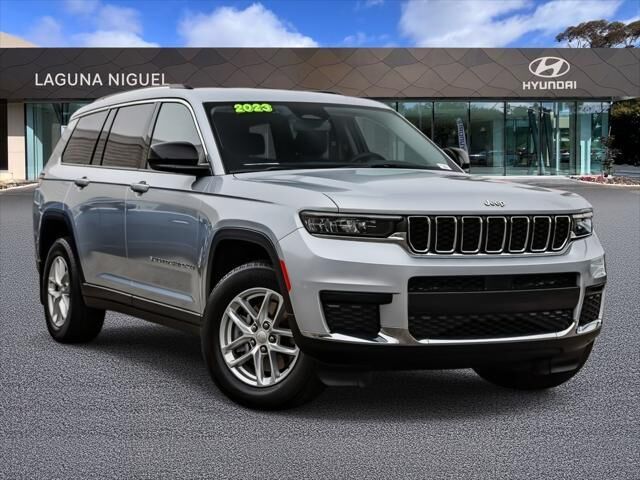 2023 Jeep Grand Cherokee L Laredo — photo 1 of 39