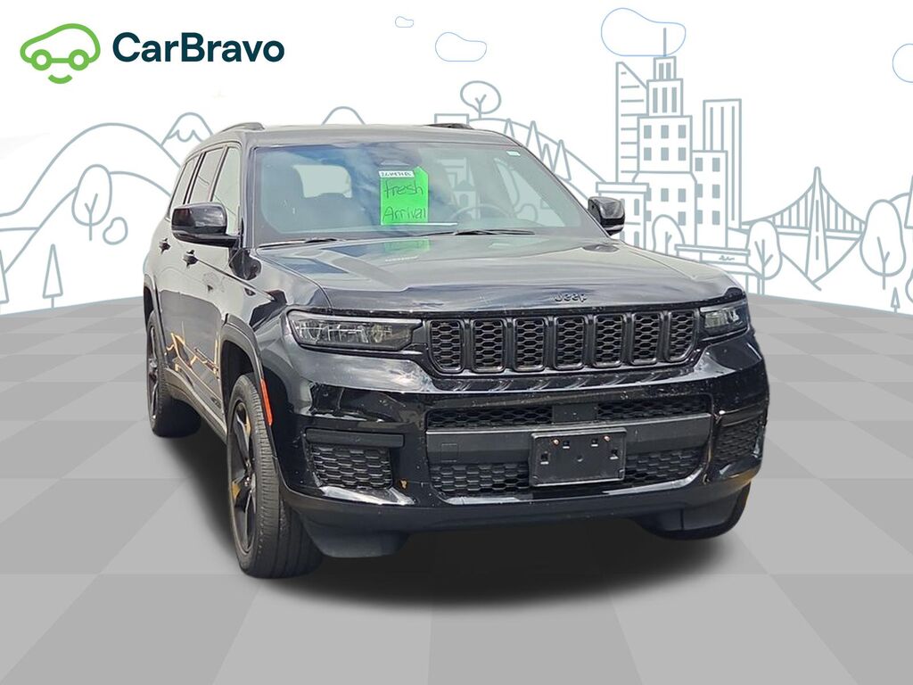 2023 Jeep Grand Cherokee L Altitude 4x4 — photo 1 of 7
