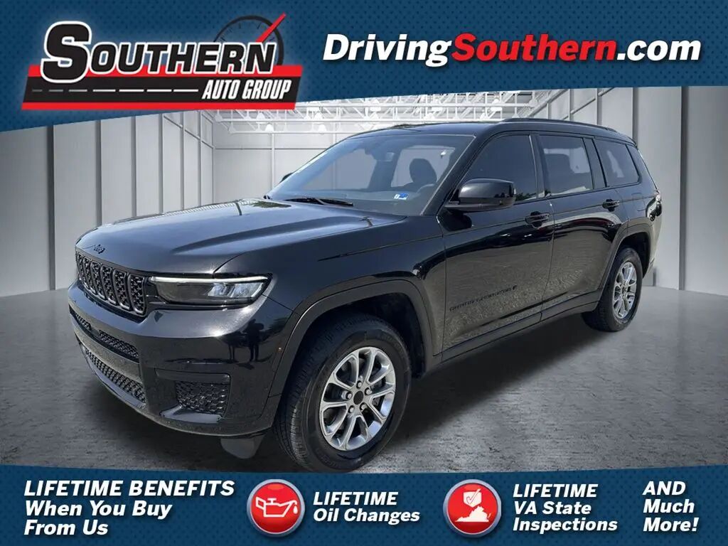 2023 Jeep Grand Cherokee L Laredo — photo 1 of 25
