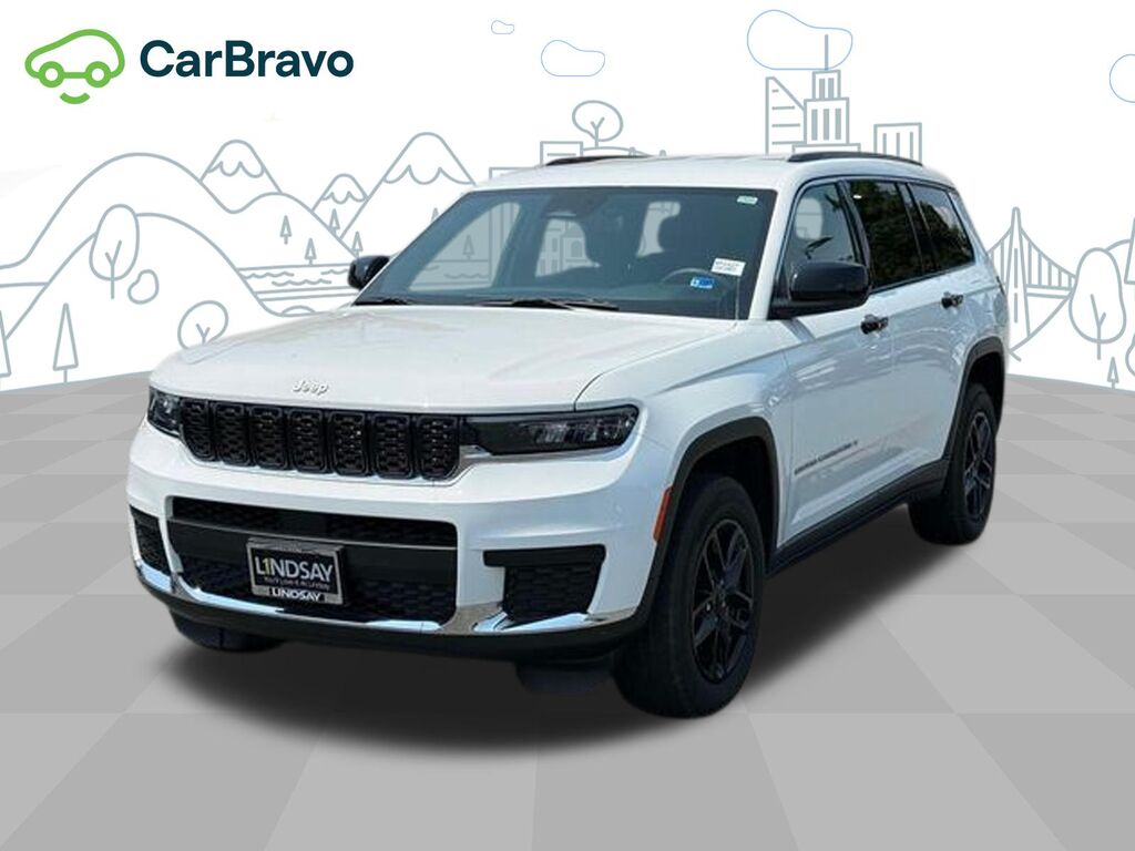 2024 Jeep Grand Cherokee L Laredo 4x4 — photo 1 of 13