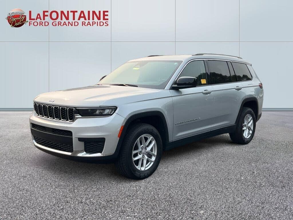 2021 Jeep Grand Cherokee L Laredo — photo 1 of 1