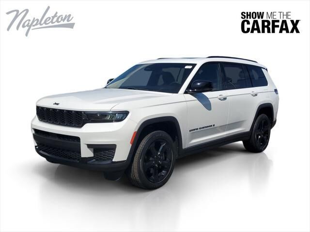 2023 Jeep Grand Cherokee L Altitude — photo 1 of 39