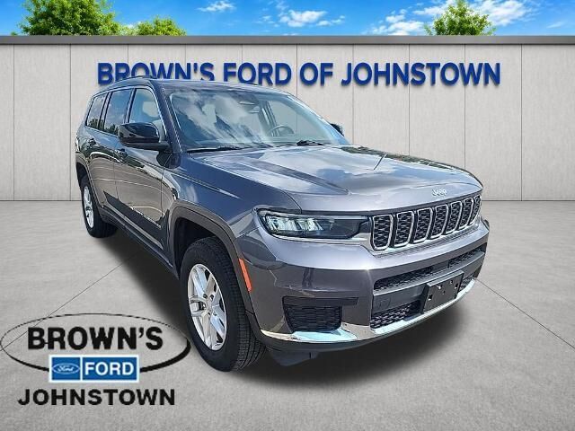2023 Jeep Grand Cherokee L Laredo — photo 1 of 26
