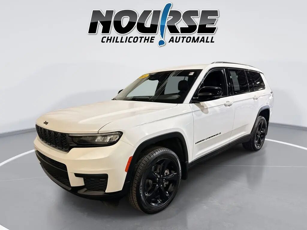 2024 Jeep Grand Cherokee L Laredo — photo 1 of 47