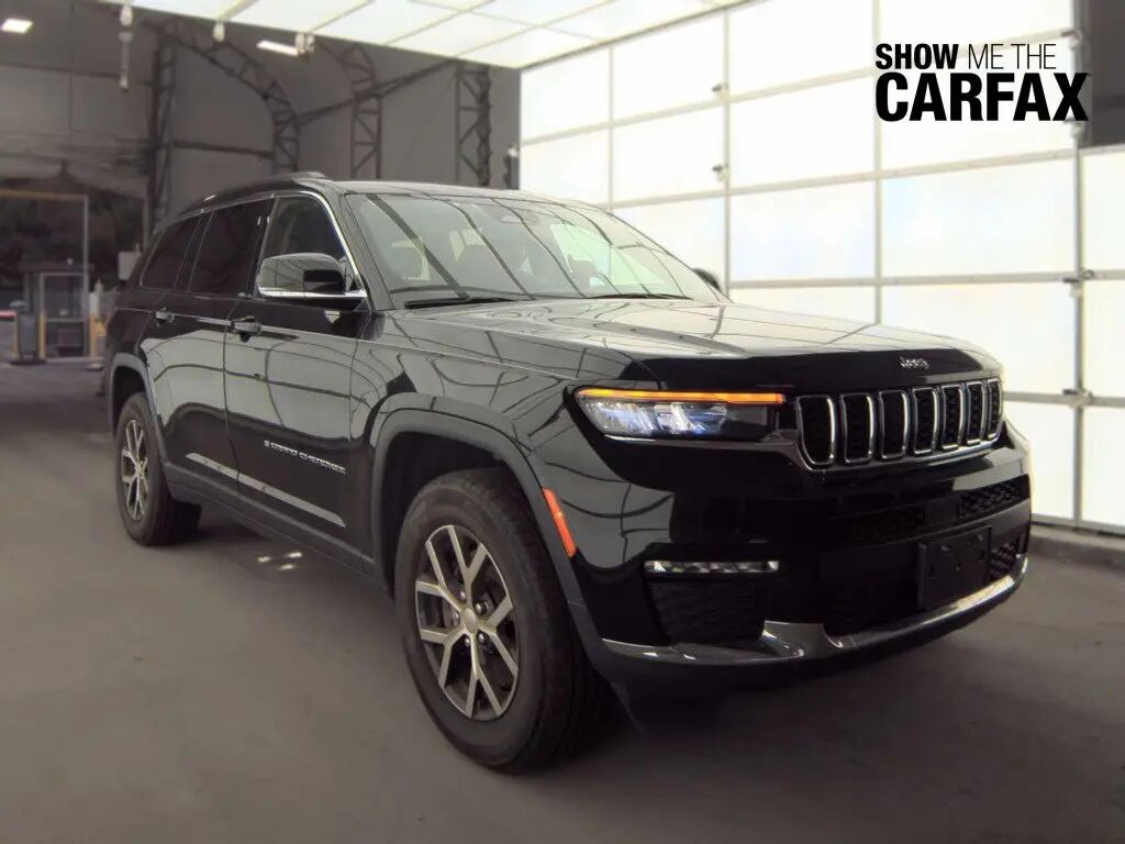 2023 Jeep Grand Cherokee L Limited — photo 1 of 12