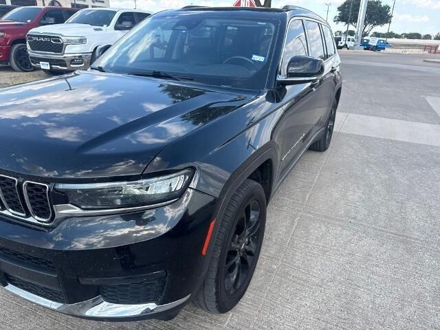 2021 Jeep Grand Cherokee L Limited — photo 1 of 24