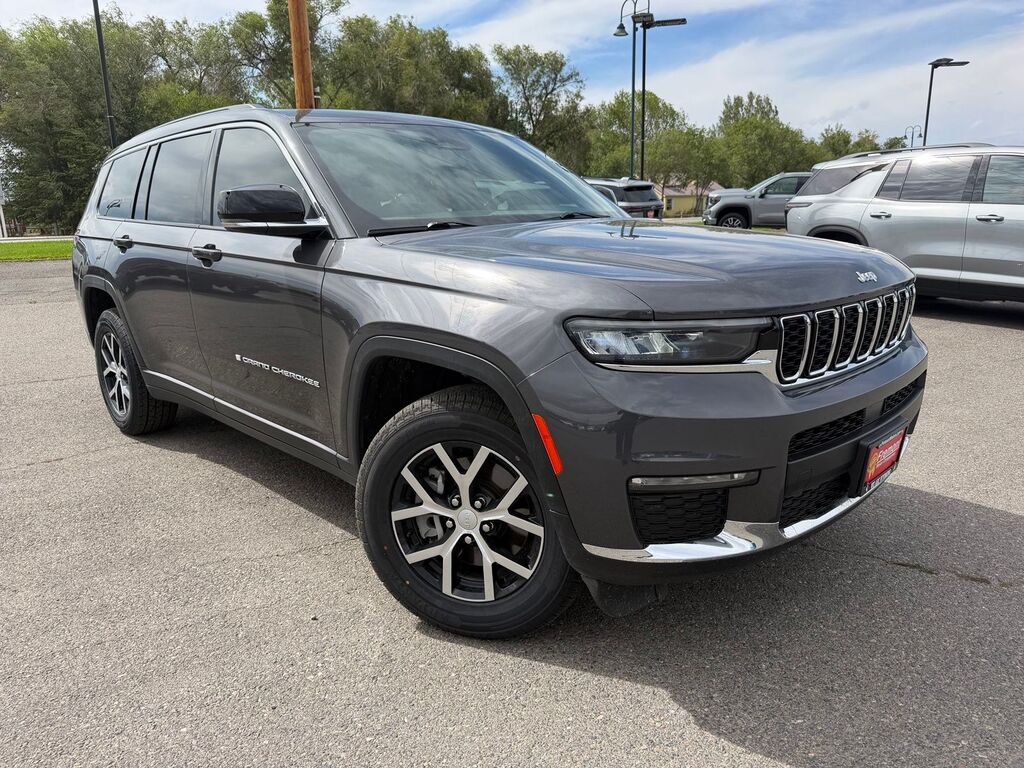 2024 Jeep Grand Cherokee L Limited — photo 1 of 13