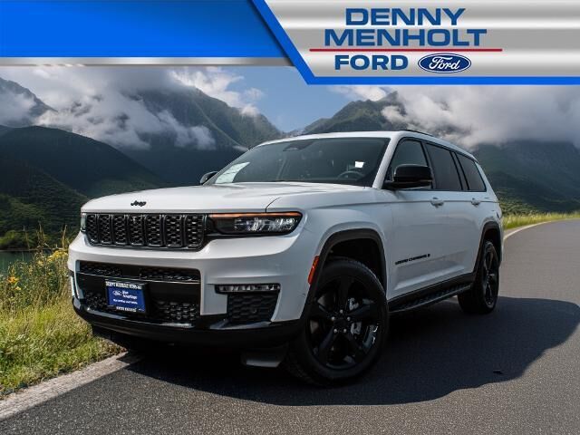 2024 Jeep Grand Cherokee L Limited — photo 1 of 13