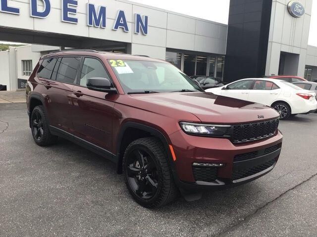 2023 Jeep Grand Cherokee L Limited — photo 1 of 13
