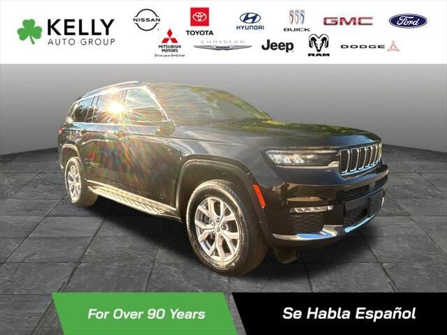 2022 Jeep Grand Cherokee L Limited — photo 1 of 26