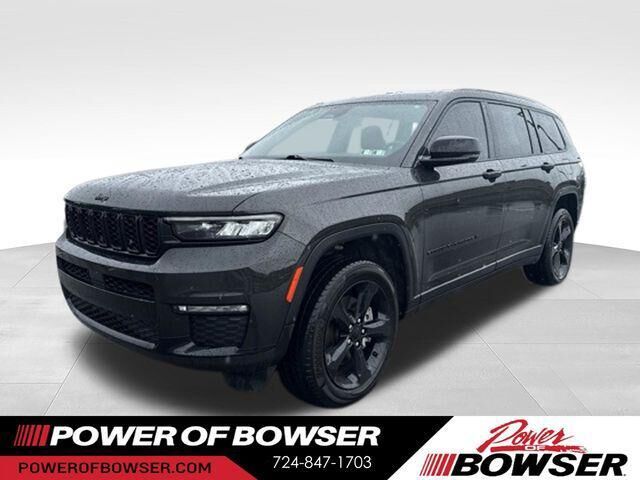 2023 Jeep Grand Cherokee L Limited — photo 1 of 11