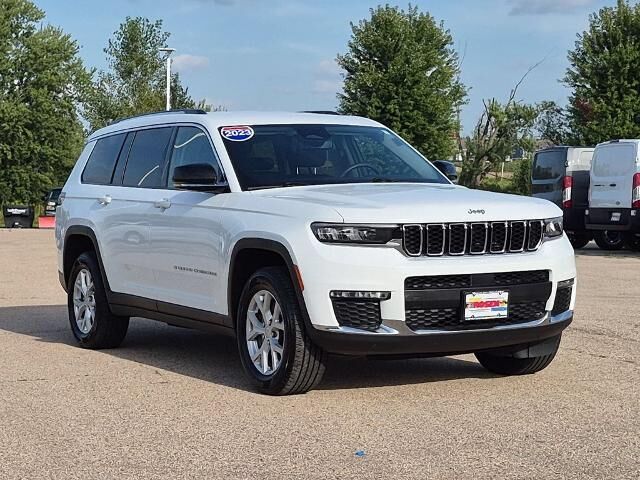 2023 Jeep Grand Cherokee L Limited — photo 1 of 13