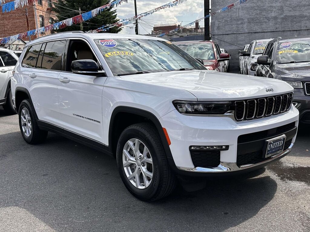2023 Jeep Grand Cherokee L Limited — photo 1 of 25