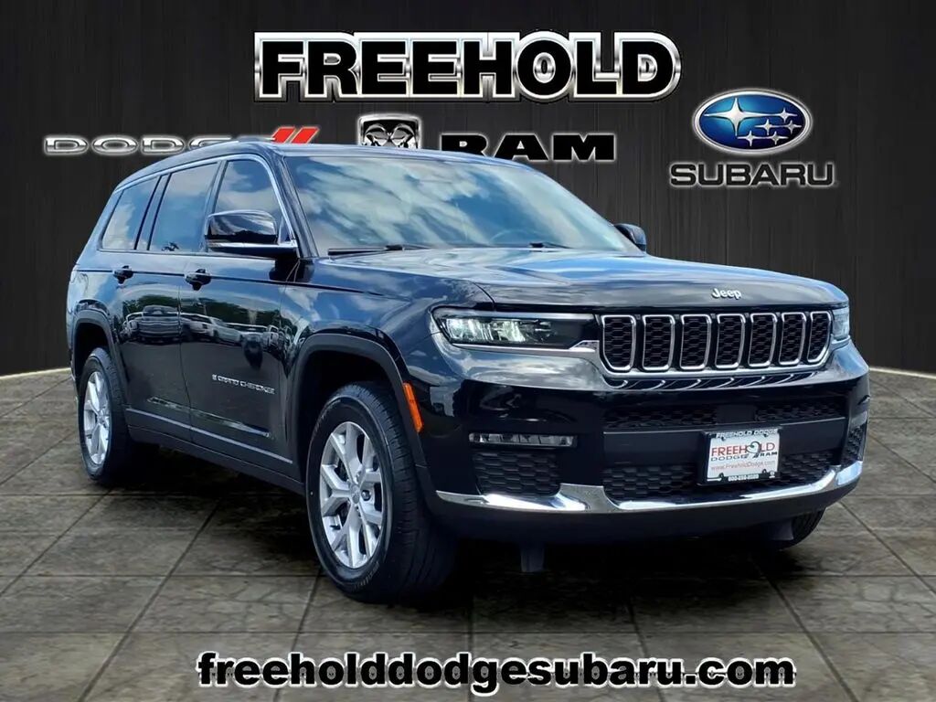 2021 Jeep Grand Cherokee L Limited — photo 1 of 13