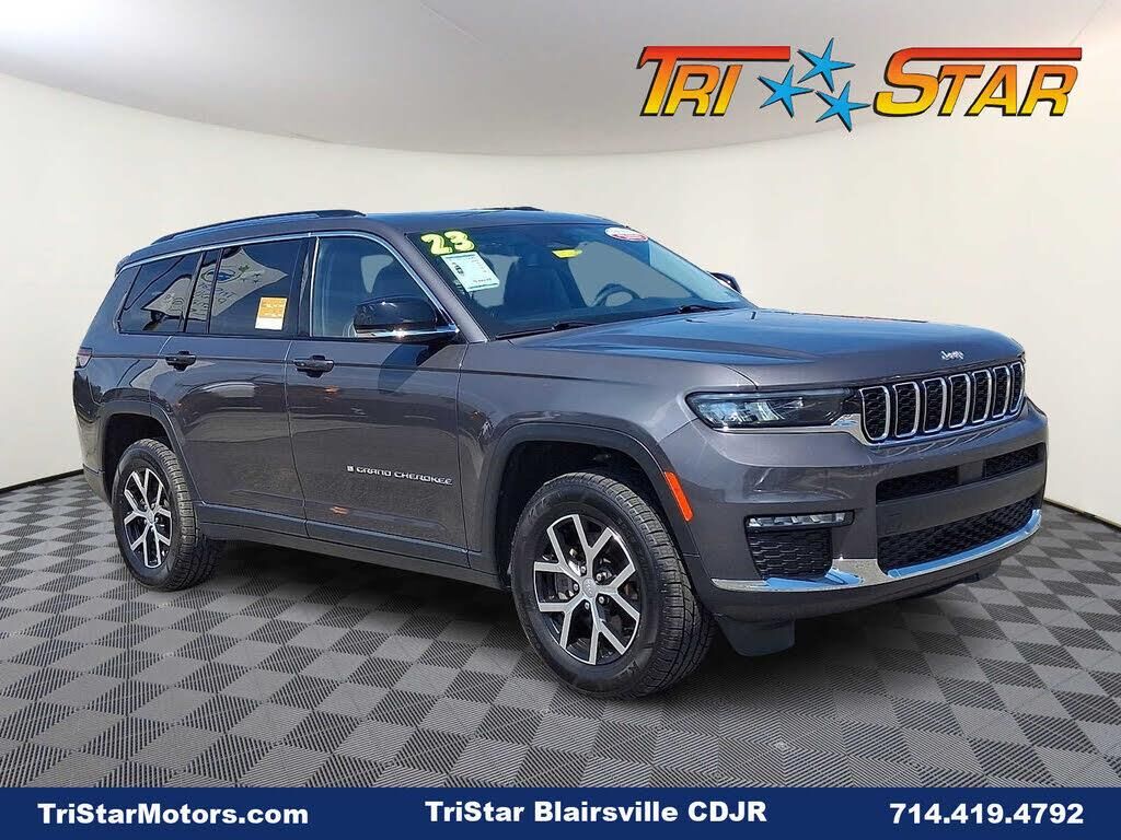 2023 Jeep Grand Cherokee L Limited — photo 1 of 1