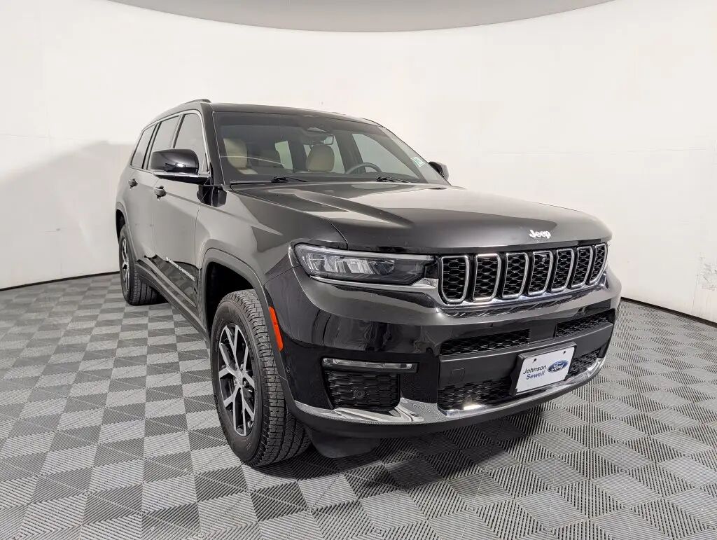 2024 Jeep Grand Cherokee L Limited — photo 1 of 13