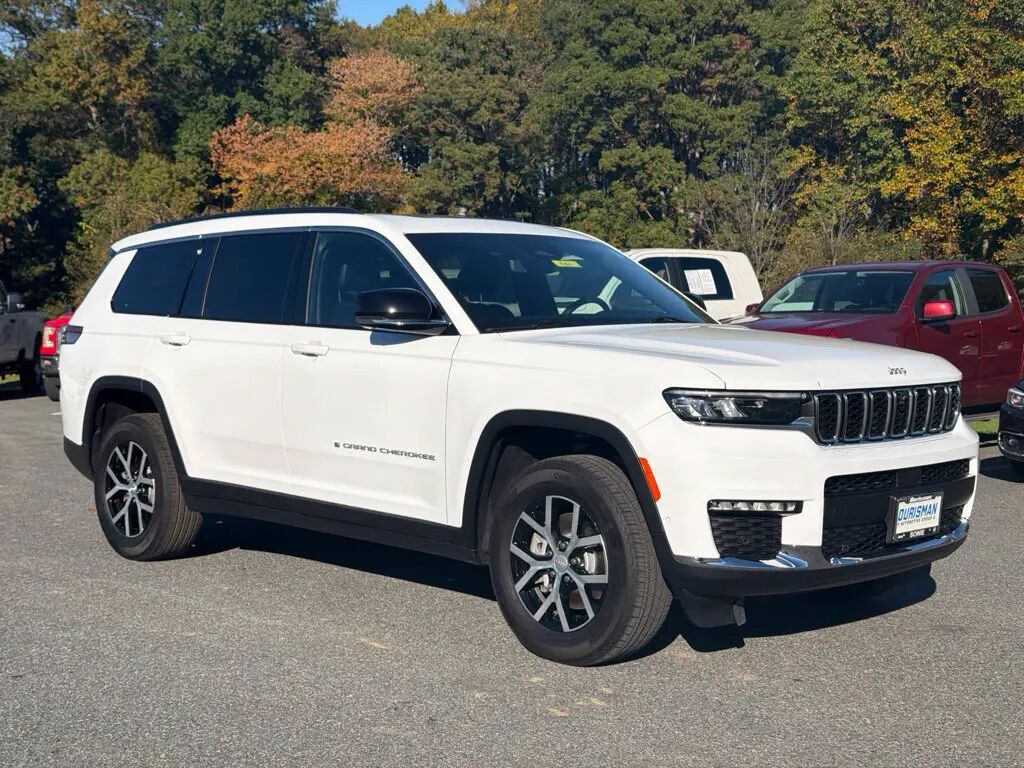 2024 Jeep Grand Cherokee L Limited — photo 1 of 13