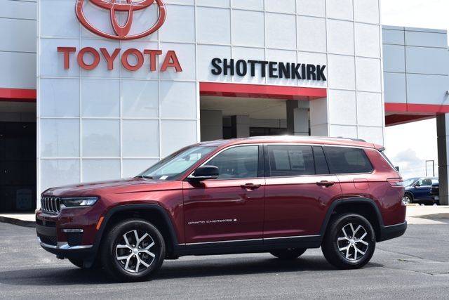 2023 Jeep Grand Cherokee L Limited — photo 1 of 13