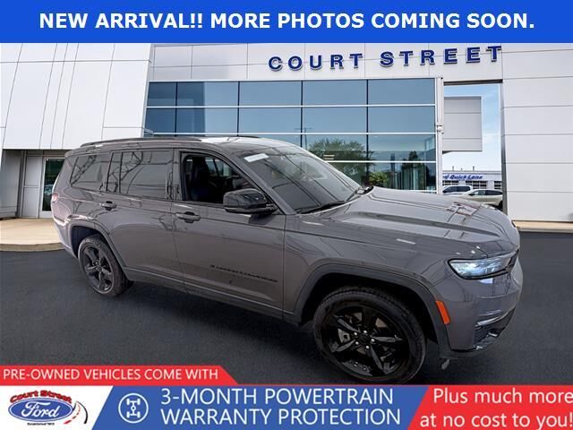 2024 Jeep Grand Cherokee L Limited — photo 1 of 28