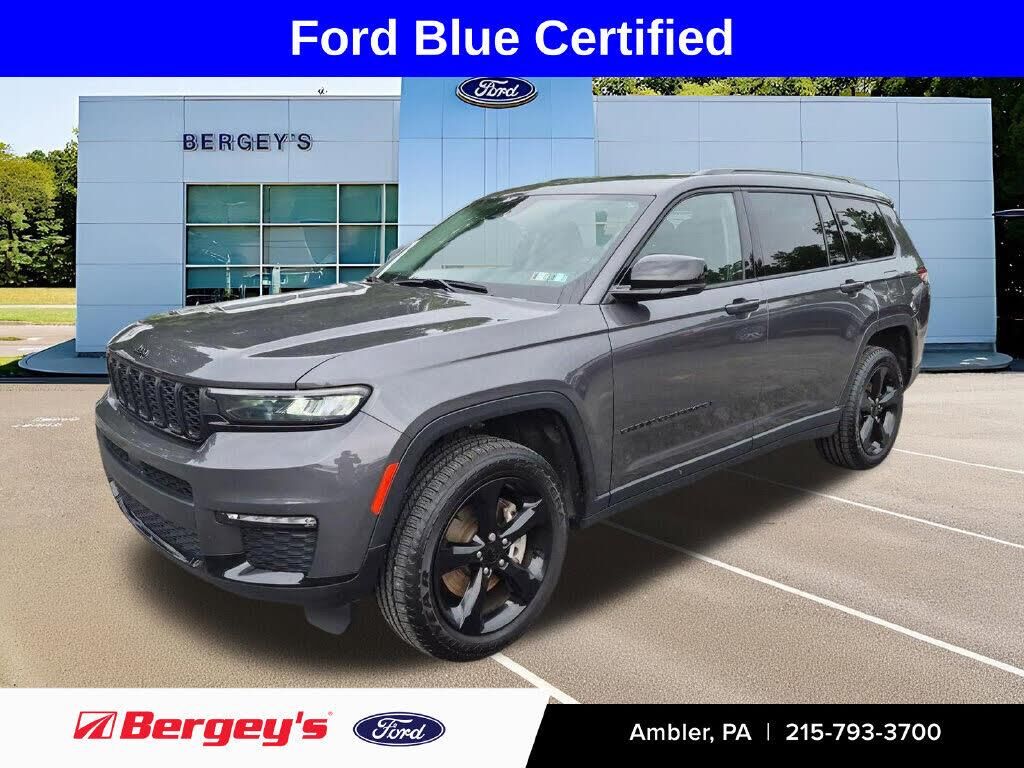 2023 Jeep Grand Cherokee L Limited — photo 1 of 1