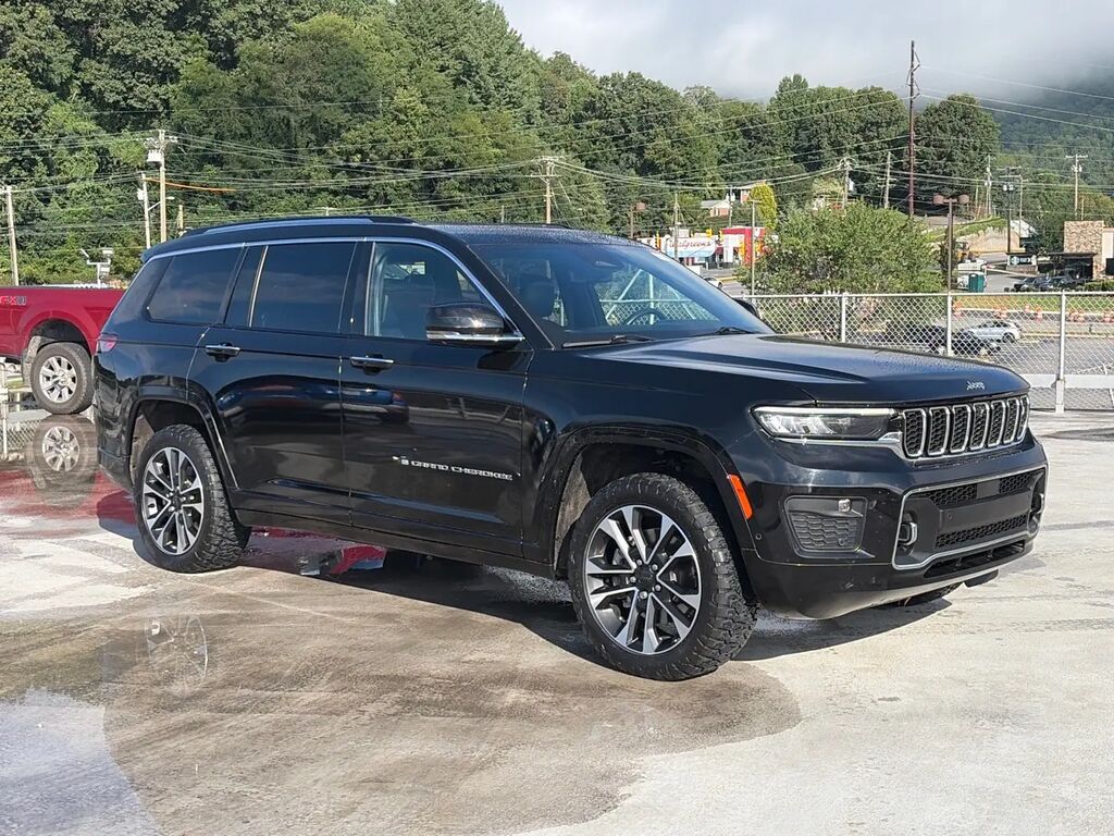 2022 Jeep Grand Cherokee L Overland — photo 1 of 14