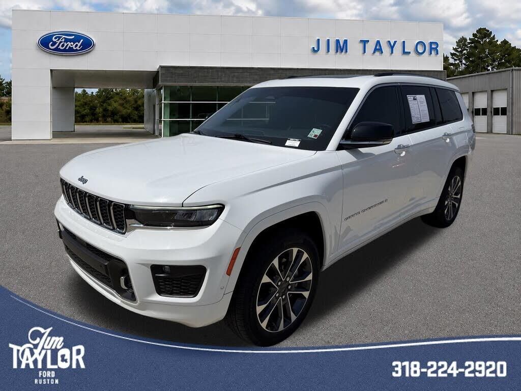 2021 Jeep Grand Cherokee L Overland — photo 1 of 3