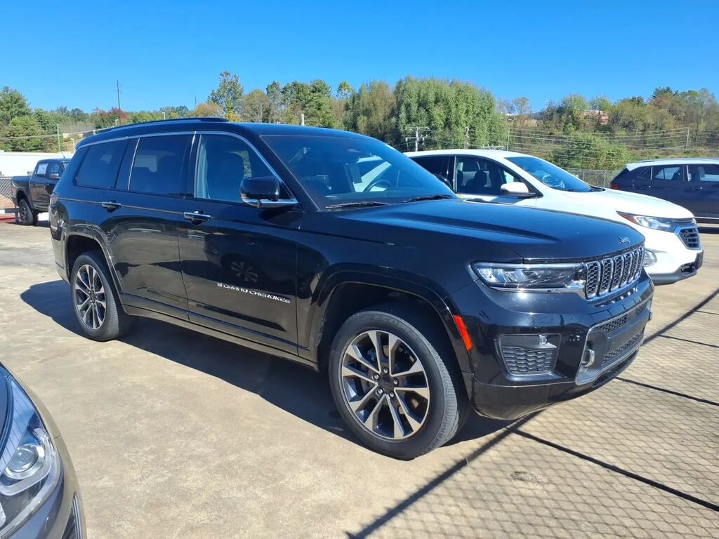 2021 Jeep Grand Cherokee L Overland — photo 1 of 5
