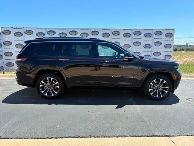 2023 Jeep Grand Cherokee L Overland — photo 1 of 13