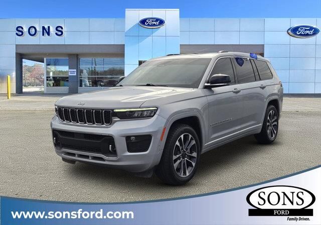 2022 Jeep Grand Cherokee L Overland — photo 1 of 39