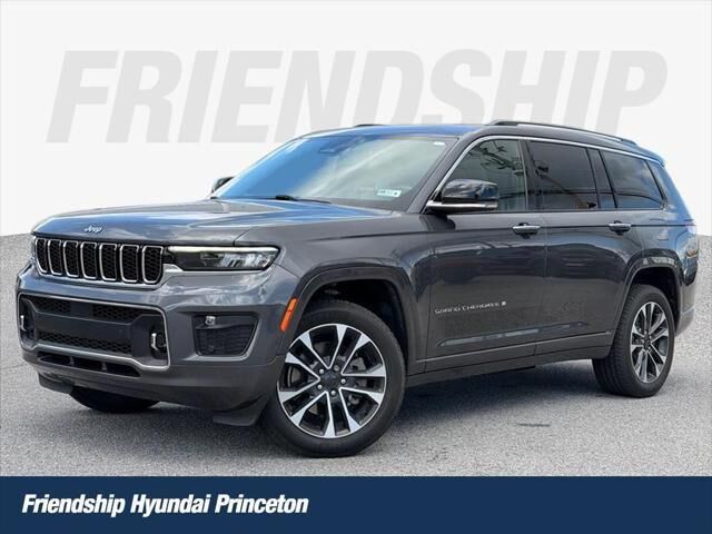 2021 Jeep Grand Cherokee L Overland — photo 1 of 13