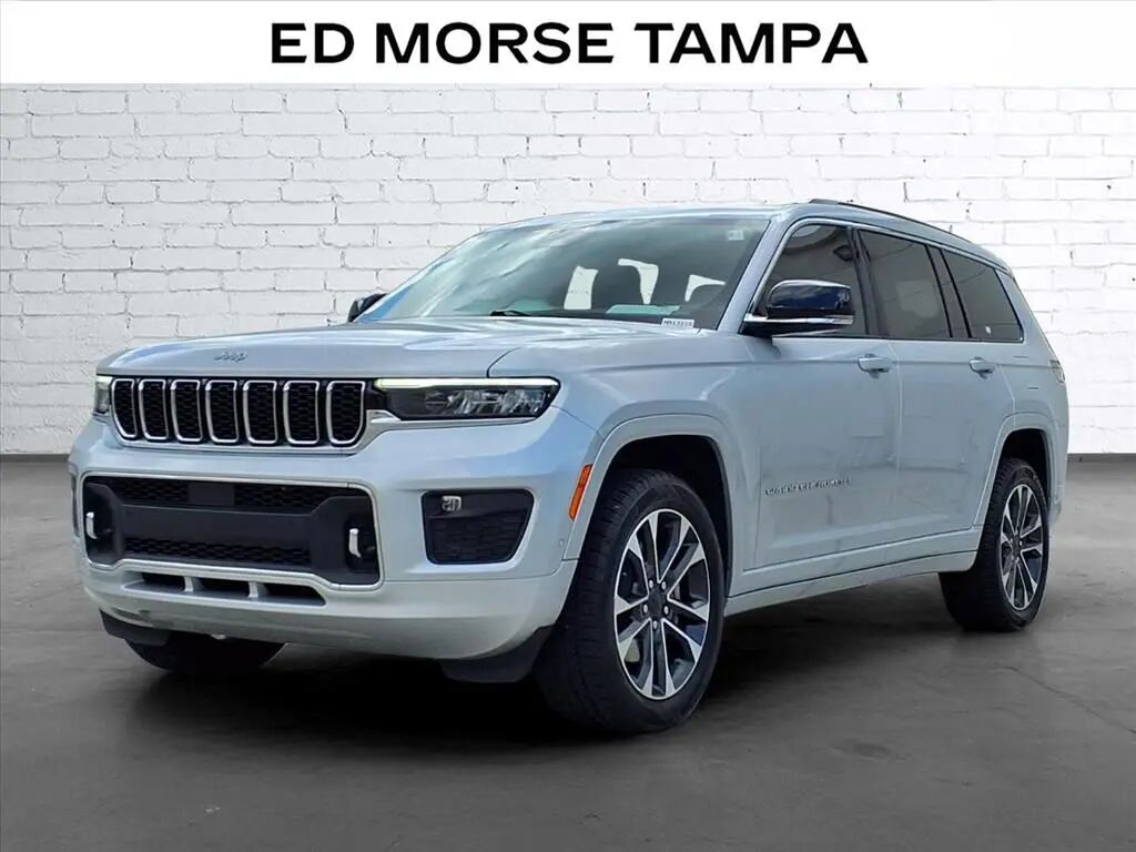 2021 Jeep Grand Cherokee L Overland — photo 1 of 13
