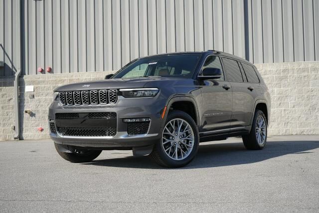 2025 Jeep Grand Cherokee L Summit — photo 1 of 26