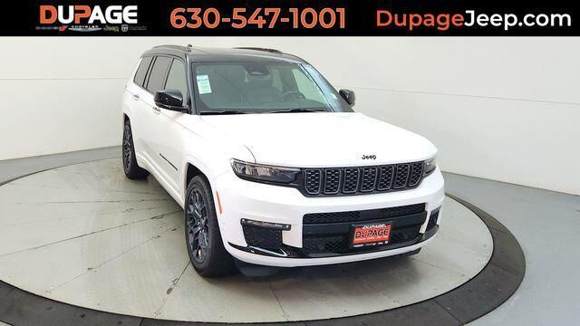2025 Jeep Grand Cherokee L Summit — photo 1 of 13