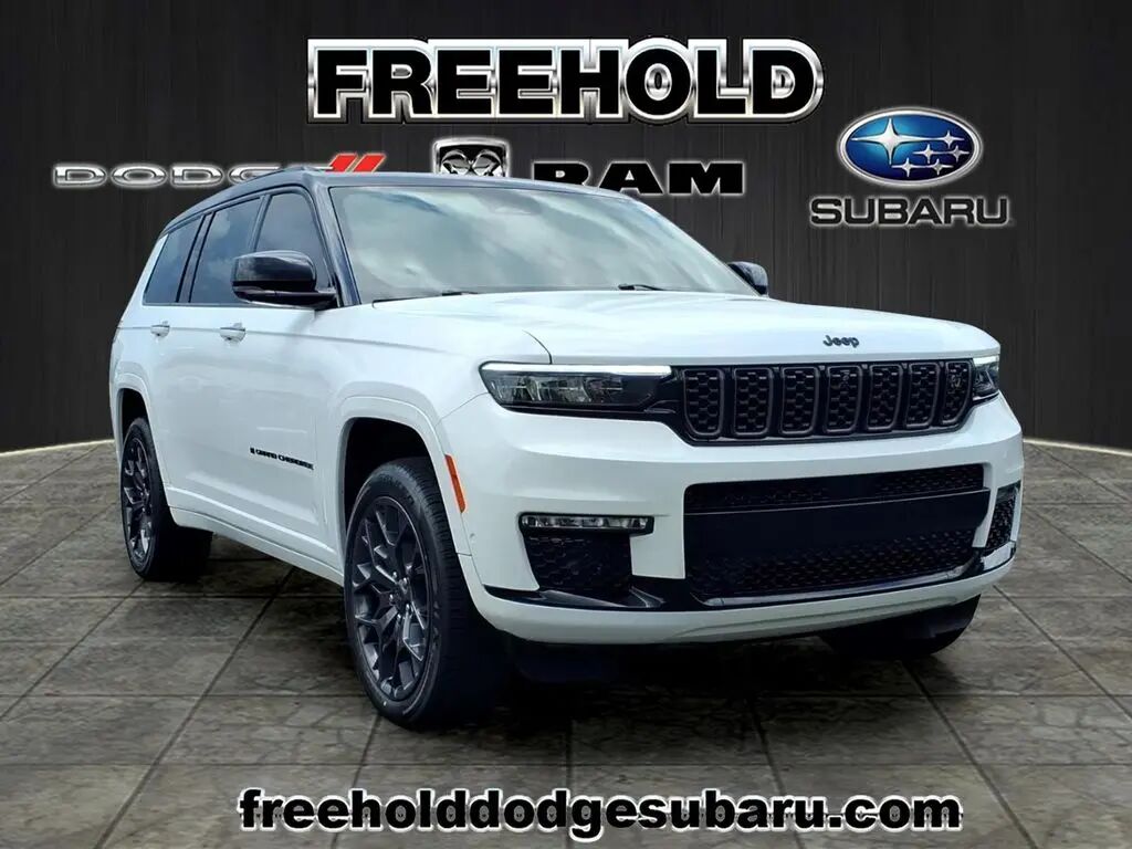 2023 Jeep Grand Cherokee L Summit — photo 1 of 13
