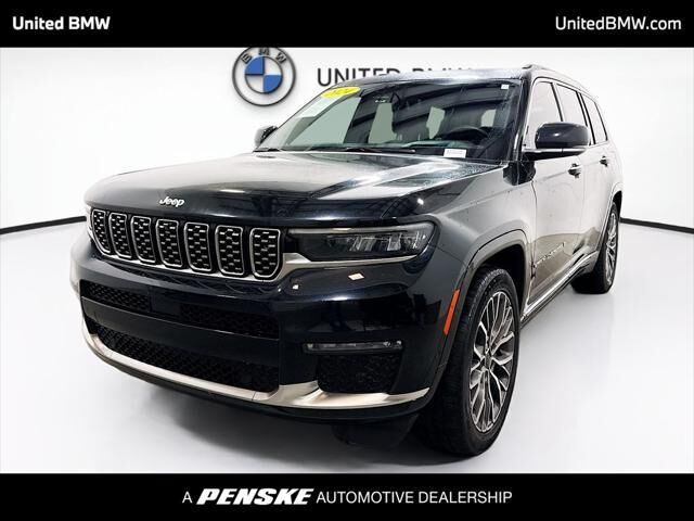 2024 Jeep Grand Cherokee L Summit — photo 1 of 10