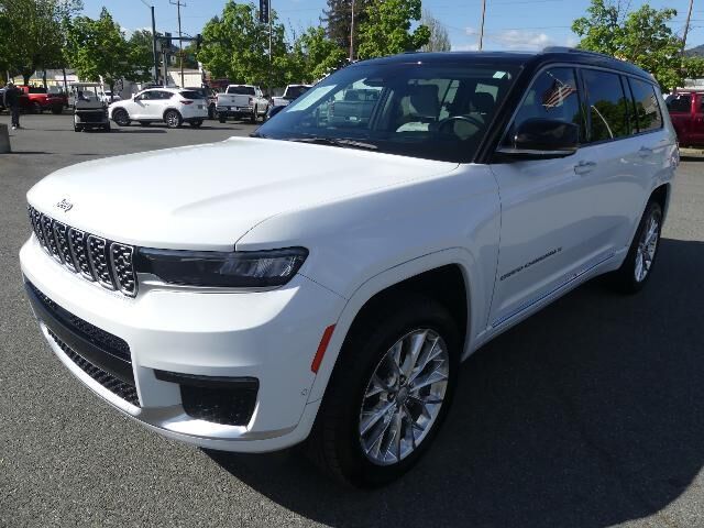 2021 Jeep Grand Cherokee L Summit — photo 1 of 13