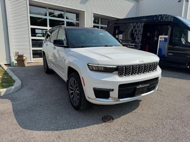2022 Jeep Grand Cherokee L Summit — photo 1 of 36