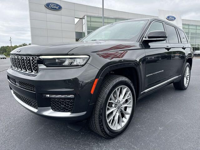 2023 Jeep Grand Cherokee L Summit — photo 1 of 13