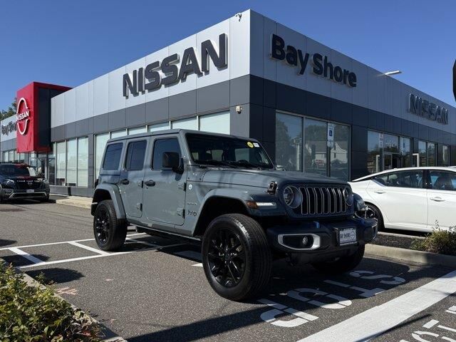 2024 Jeep Wrangler Sahara 4xe